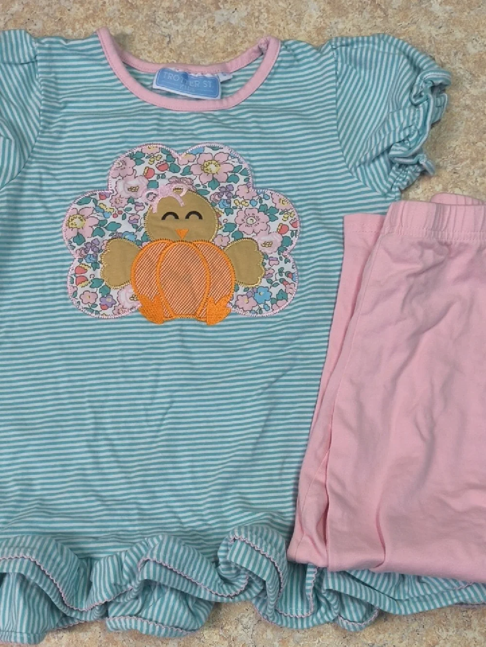 Trotter St Kids Turkey Outfit Sz 5 EUC.